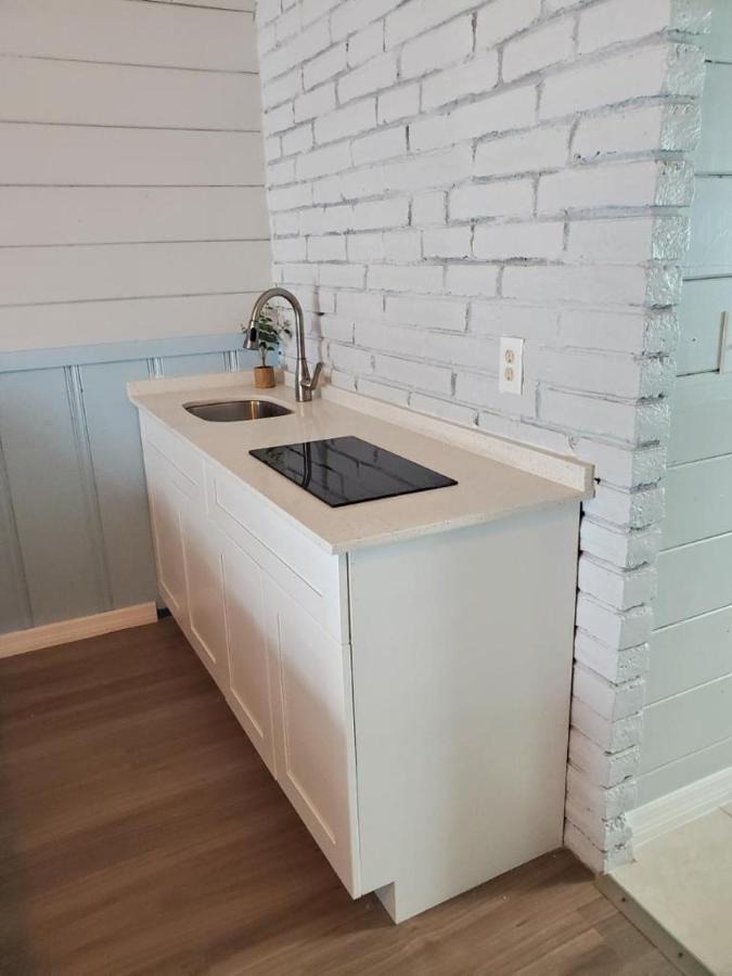 Hollywood Gardens Inn & Suites 외부 사진